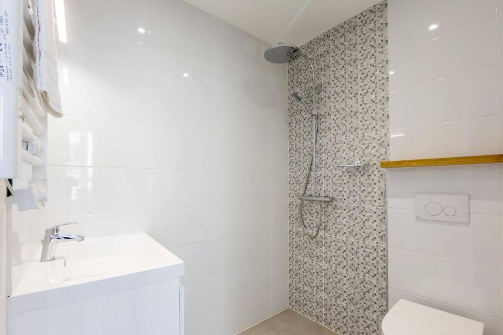 La Chambre Liberte 2, Sdb Privative Et Tv, Cuisine Salon Partages, Confort Et Hypercentre Brest Bagian luar foto